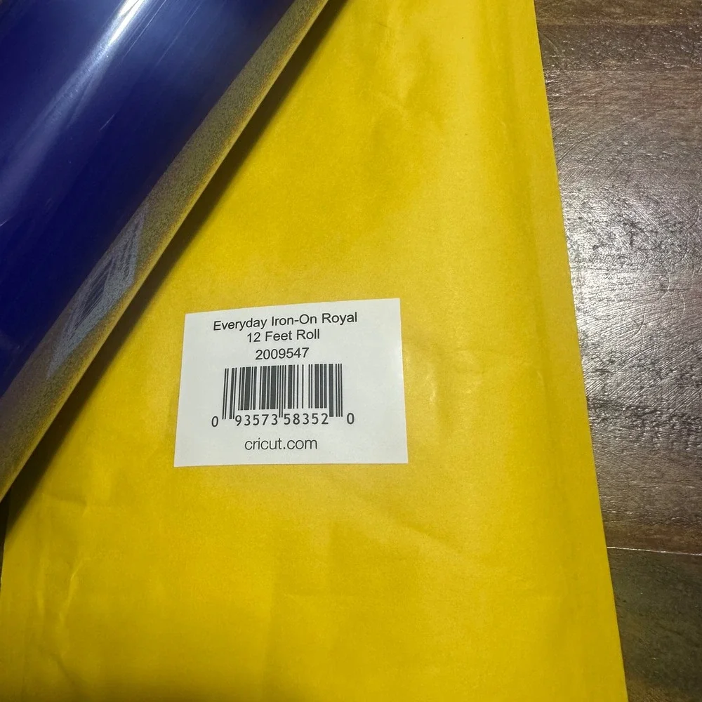 Cricut Everyday Iron-On Royal Blue HTV 12ft Roll 2009547 Heat Transfer Vinyl